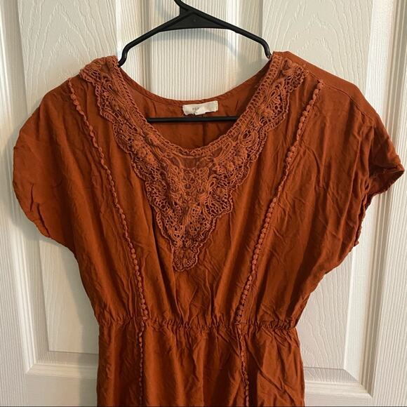 Super b Short Sleeve Rust Orange Mini Dress Women's Size Small Rayon - Picture 3 of 8